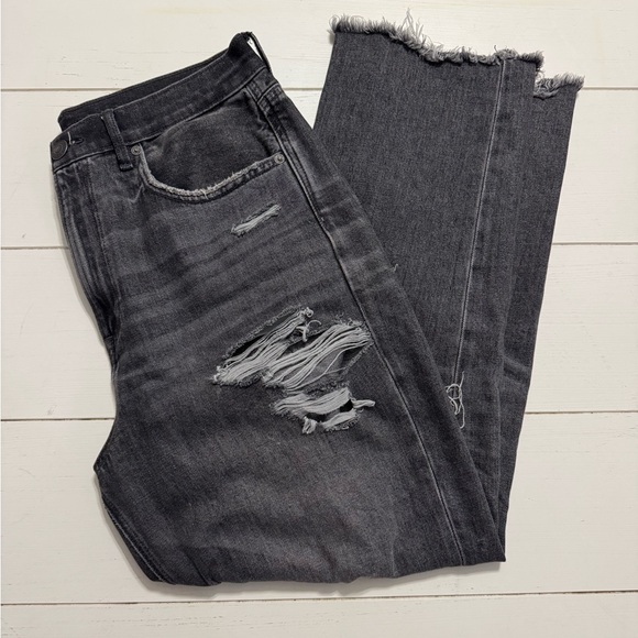 American Eagle 90’s Boyfriend Jeans - Picture 1 of 6